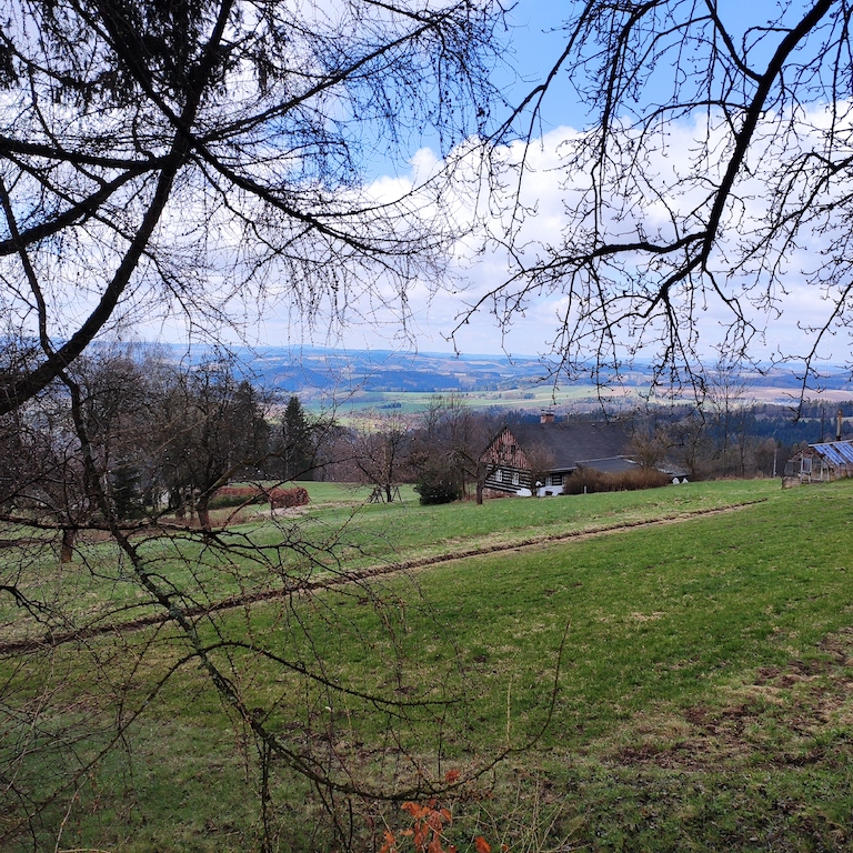 41 Cestou na vlak do Malých Svatoňovic I